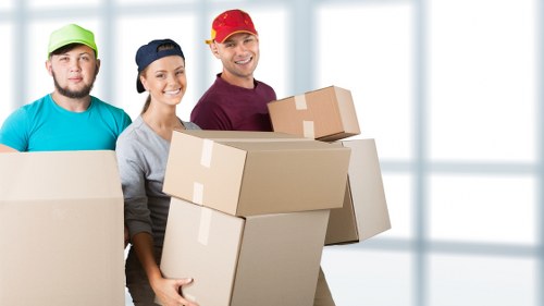 Safe manual handling practices for storage goods and equipment