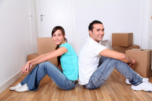A practical storage space for furniture, boxes, and household items in Cannhall